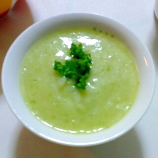 ホタテと野菜のグリーンスープ